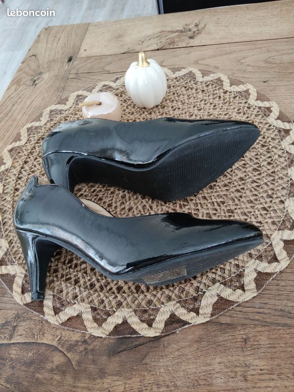 Escarpins noir marque grands boulevards pointure37 Chaussures