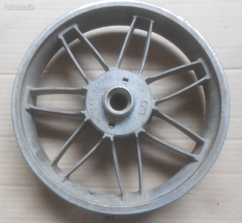 Roue avant de mobyx X7 motobecane occasion (image 3)