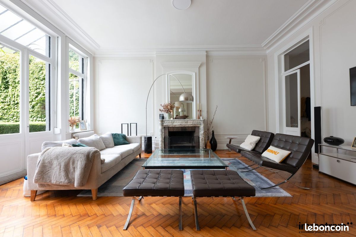 Maison 9 pièces 384 m² · à Roubaix · 384 m² · 745 000 €