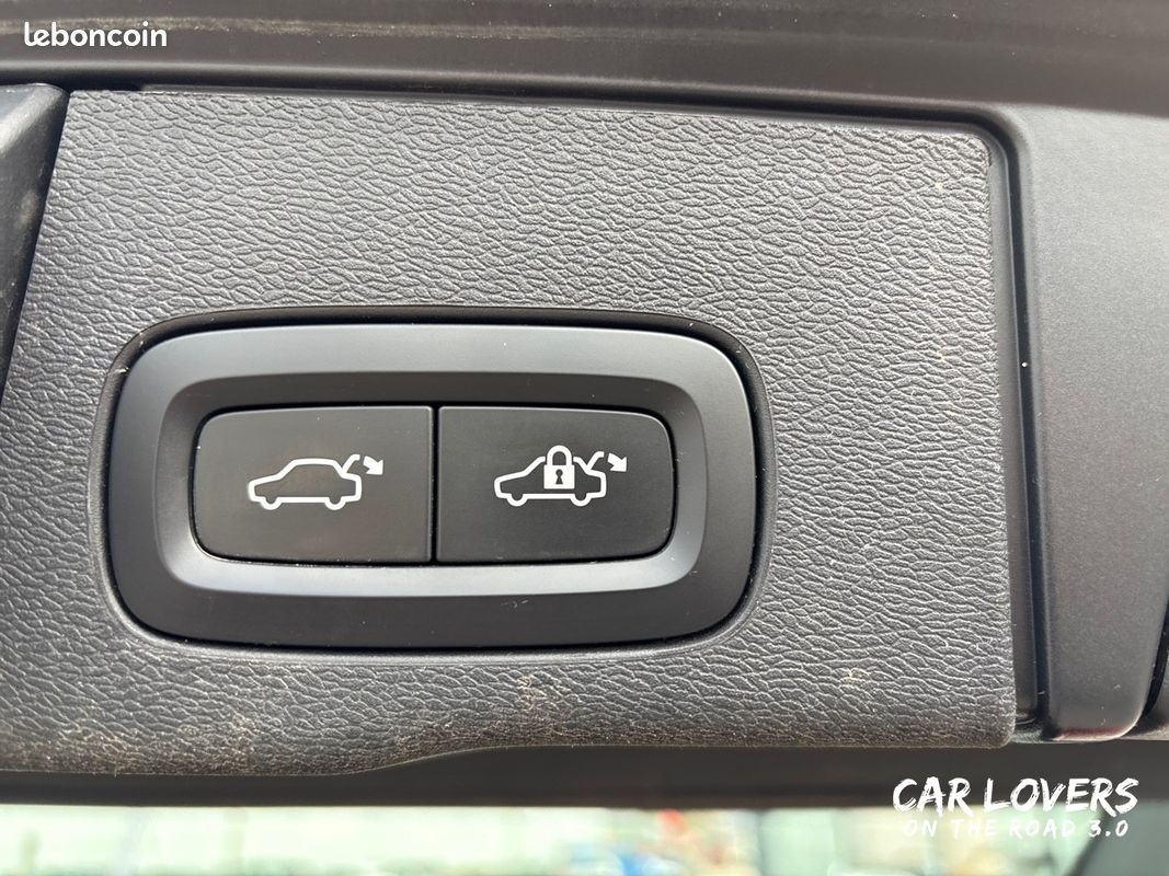 VOLVO XC60 B4 197 ch Geartronic 8 Plus Style Chrome (image 24)