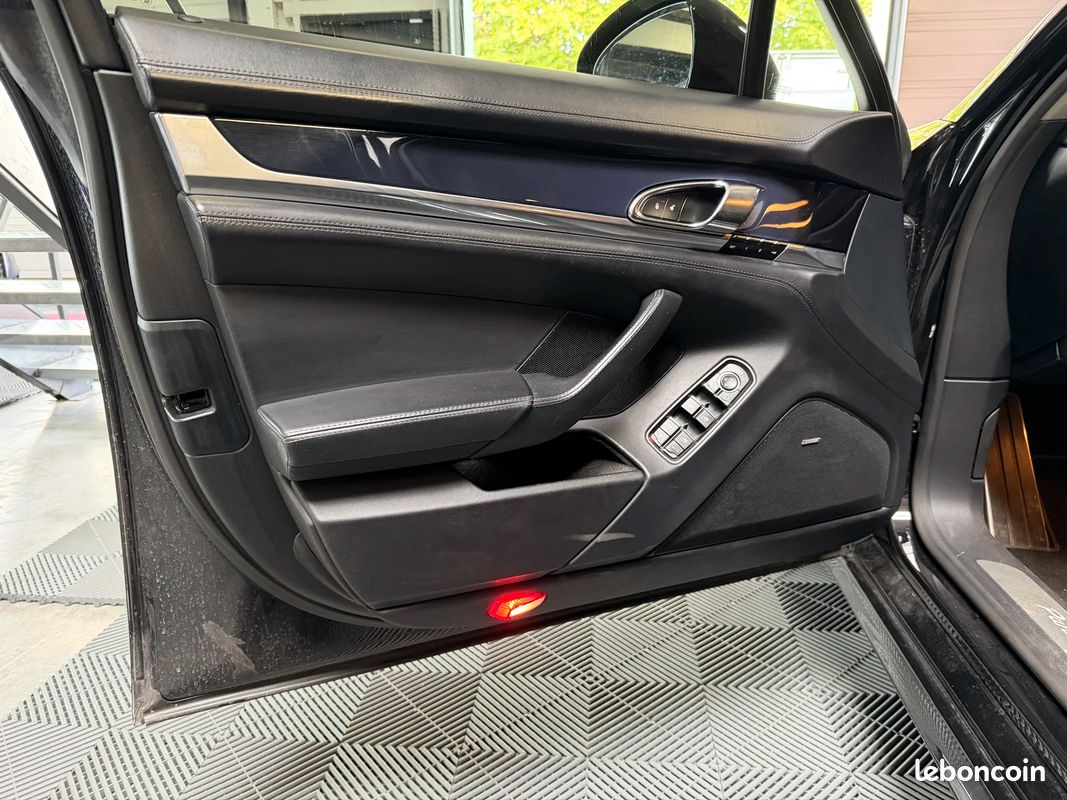 Porsche PANAMERA Diesel V6 - Caméra de recul / Sièges chauffants (image 14)