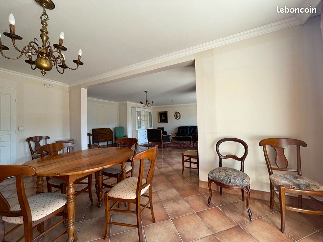 Appartement 7 pièces 155 m² (image 2)