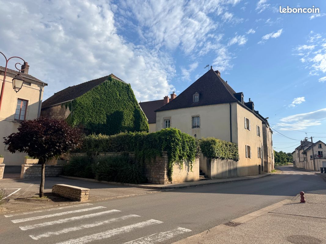 Maison 6 pièces 170 m² · à Talmay · 170 m² · 210 000 €