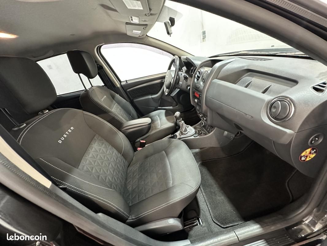 Dacia Duster 1.5 dCi 110 4x4 Lauréate +ATTELAGE (image 16)