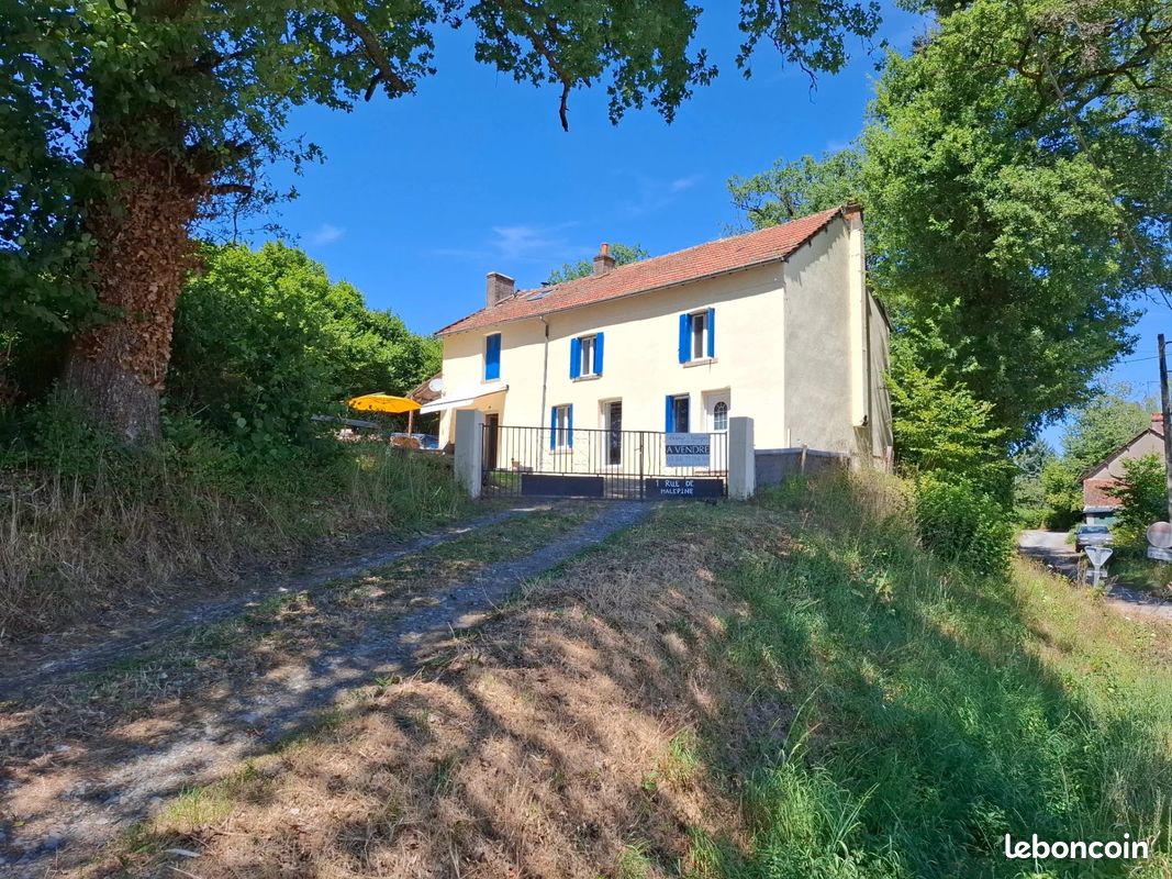 Maison 9 pièces 125 m² · à Saint-Dizier-Masbaraud · 125 m² · 129 500 €