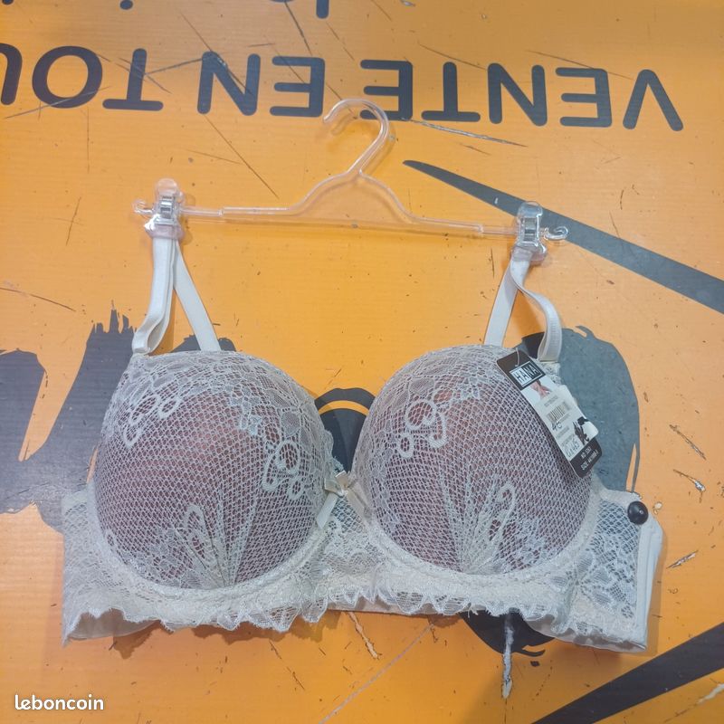 Soutien-gorge en dentelle blanche élégante 115 B lin465 Vêtements