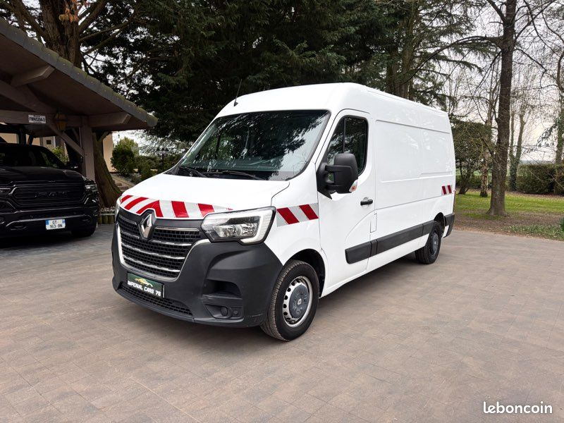 RENAULT MASTER L2H2 BLUE DCI 135 GRAND CONFORT - TVA RÉCUPÉRABLE - PRIX TTC - 12 483 HT - aucun frais à prévoir - attelage (image 1)