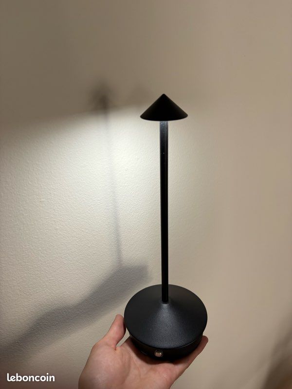 Lampe d’appoint / de chevet / de table rechargeable (image 4)