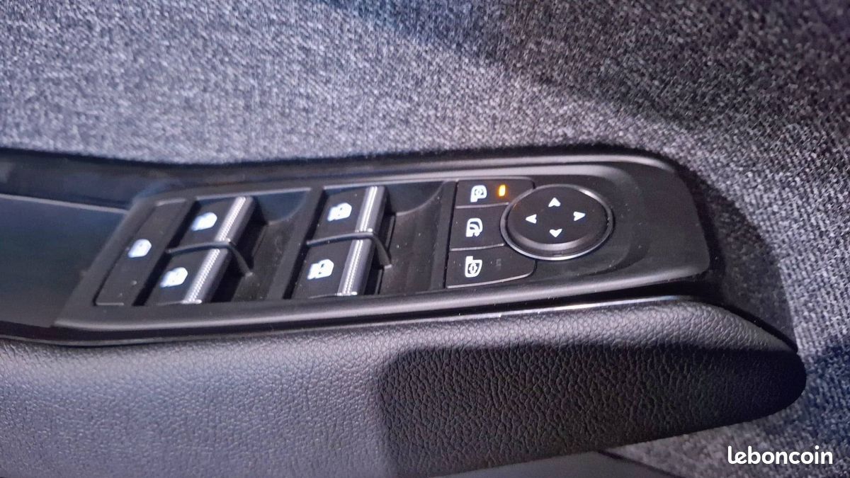 Renault espace e tech full hybrid 200 gsr2 techno (image 17)