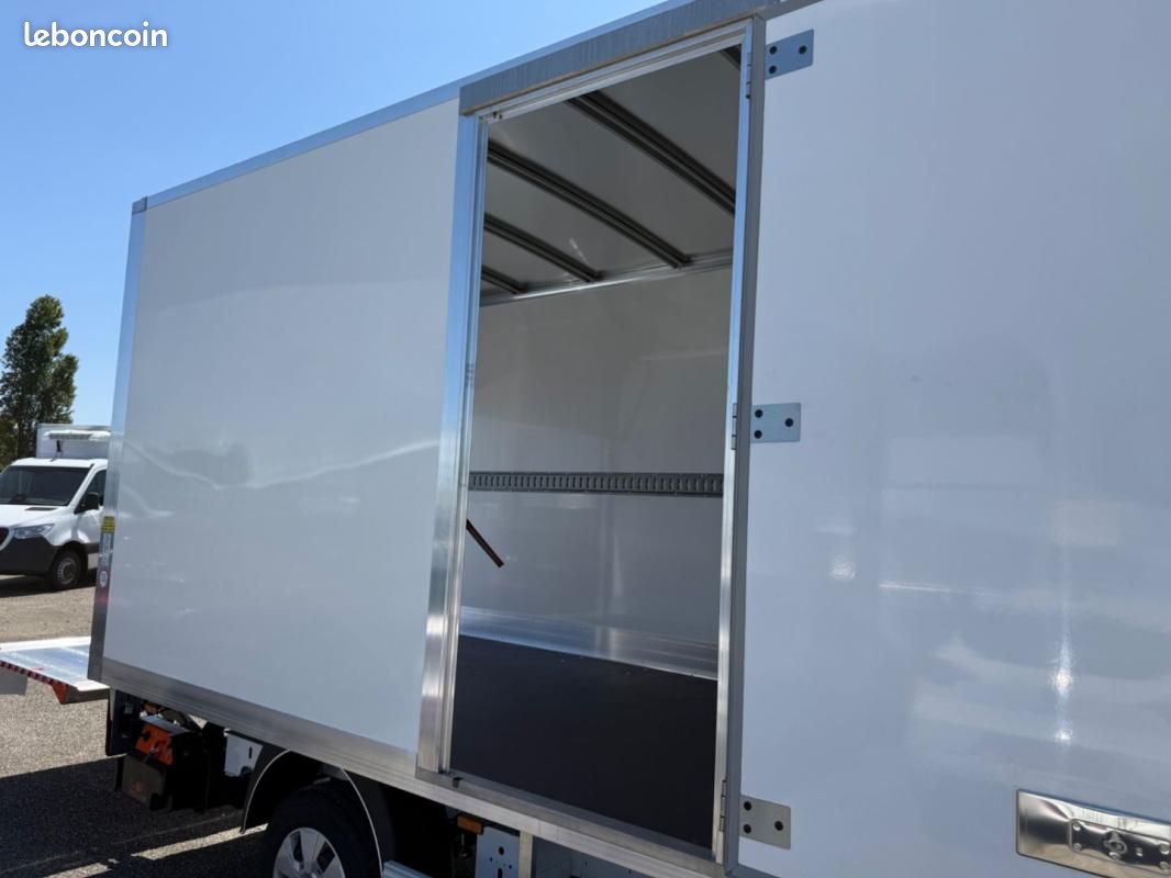 Renault Master CAISSE 170CV BVA9 (image 4)