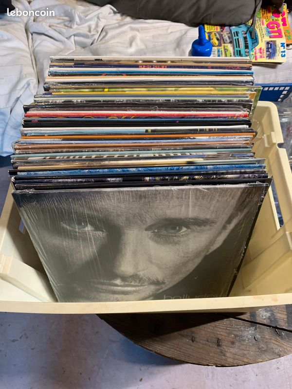 Lots 45 disques vinyles 33 tours johnny Hallyday (image 4)