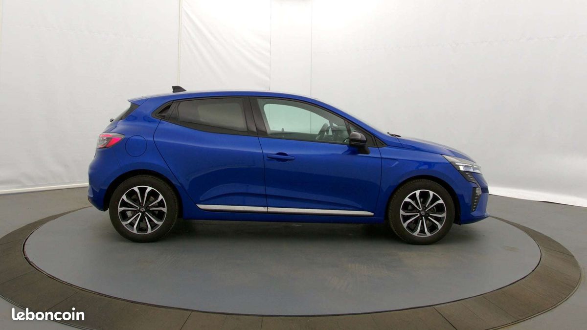 Renault clio eco g 100 ch gsr2 techno (image 11)