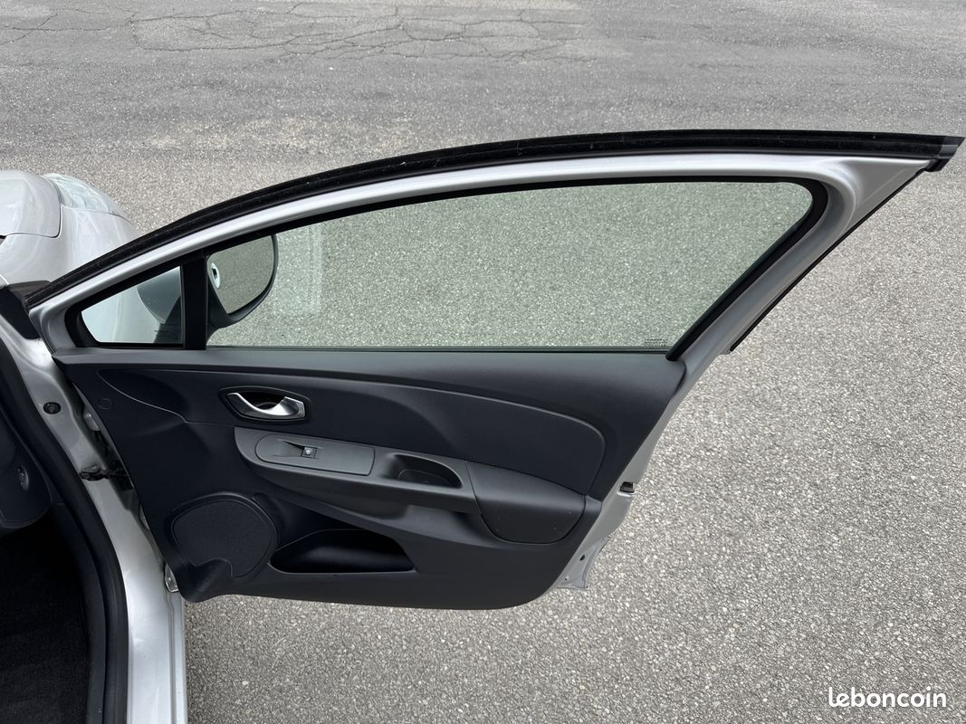 Renault CLIO IV 1.5 DCI 75CH PLB AUTO (image 13)