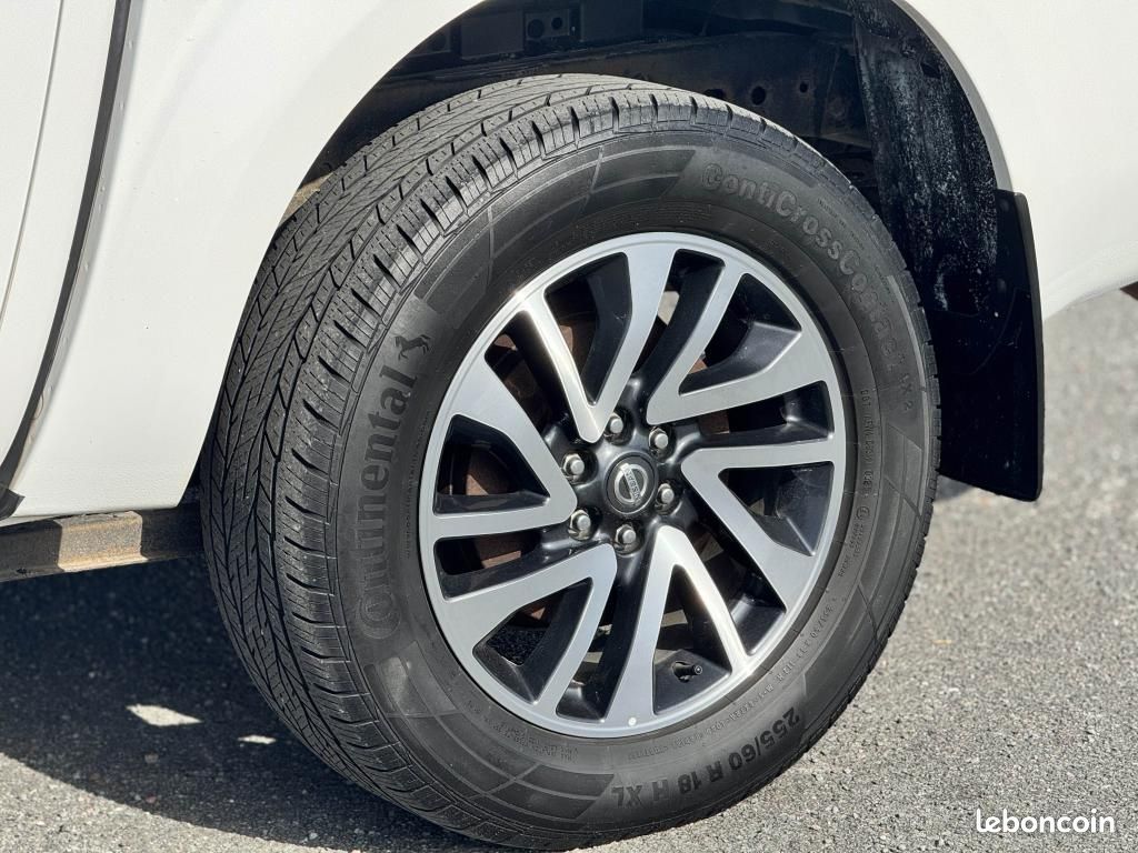 NISSAN NP300 NAVARA 2.3 dCi 190ch BVA DOUBLE CABINE Tekna (image 24)