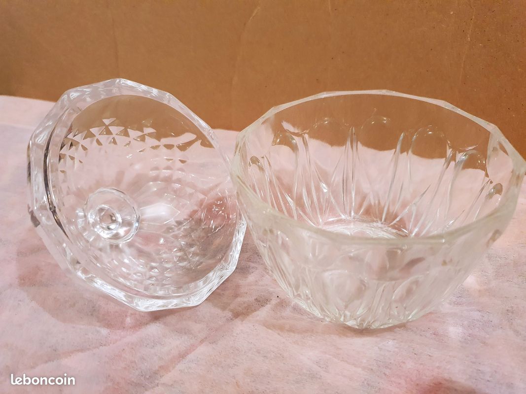 Bonbonnière ou sucrier en cristal (image 2)