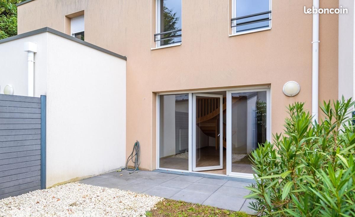 Maison 4 pièces 99 m² · à Carquefou · 99 m² · 1 070 €