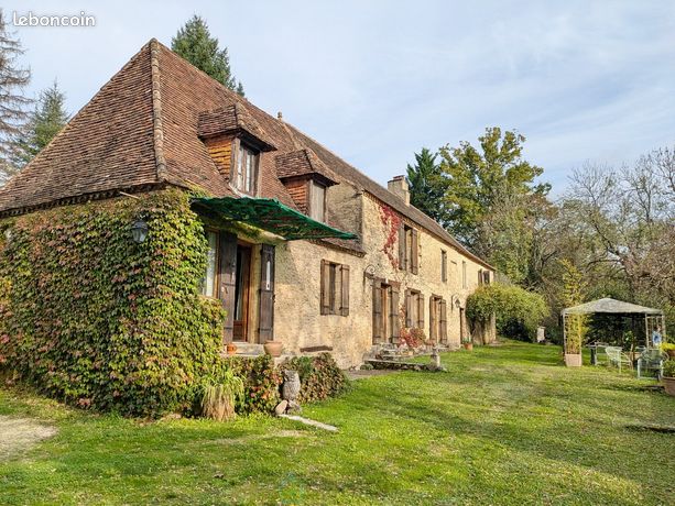 Maison 7 pièces 217 m²
