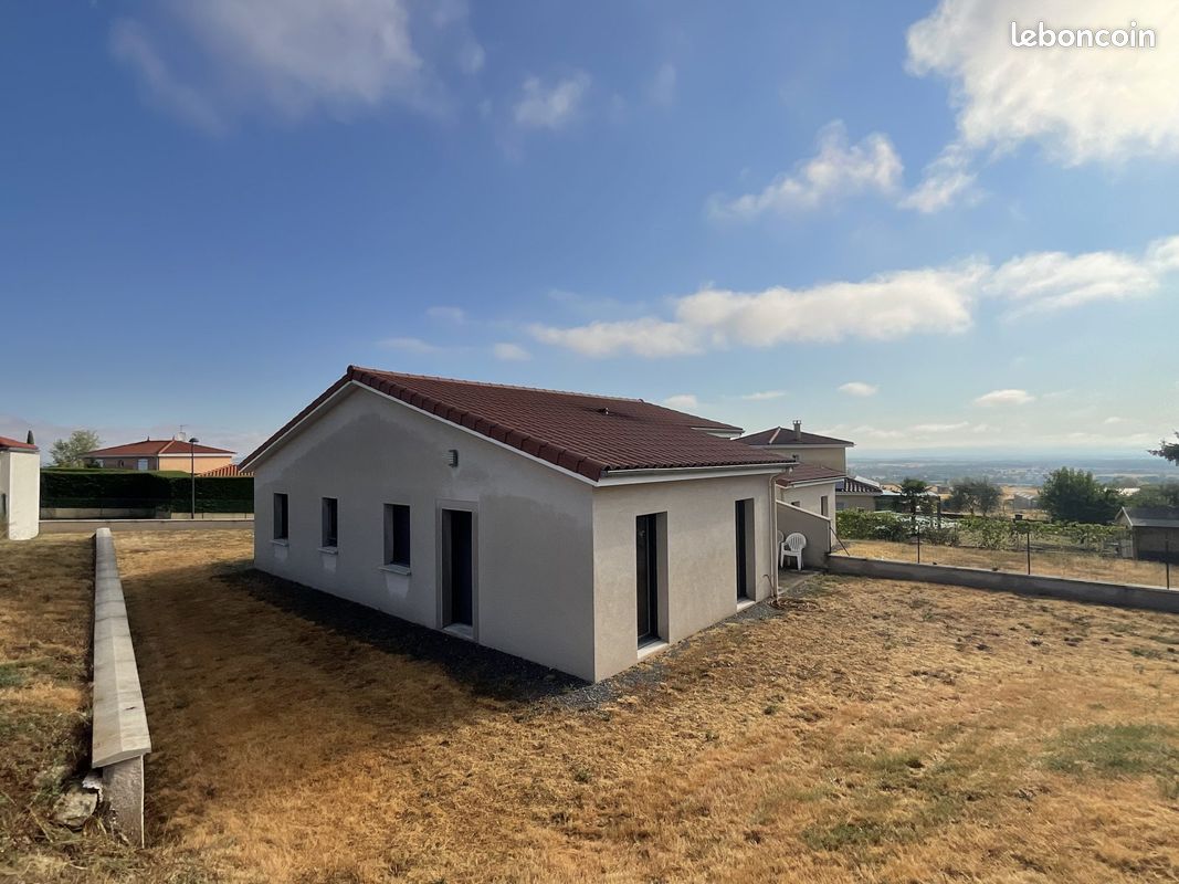 Maison 4 pièces 85 m² · à Montbrison · 85 m² · 980 €/mois