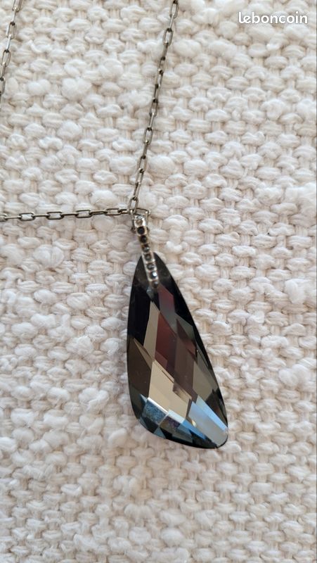 Collier Swarowski cristal noir (image 4)