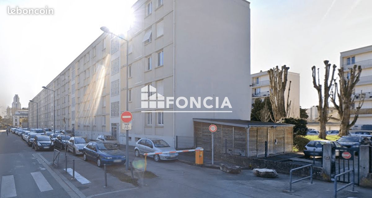 Parking · à Villeurbanne · 97 €/mois