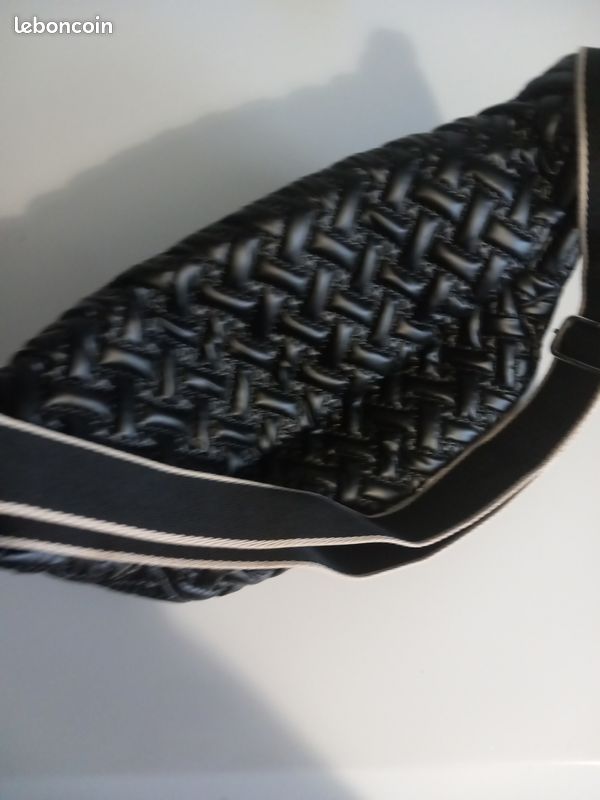 À saisir joli sac banane femme neuf (image 2)