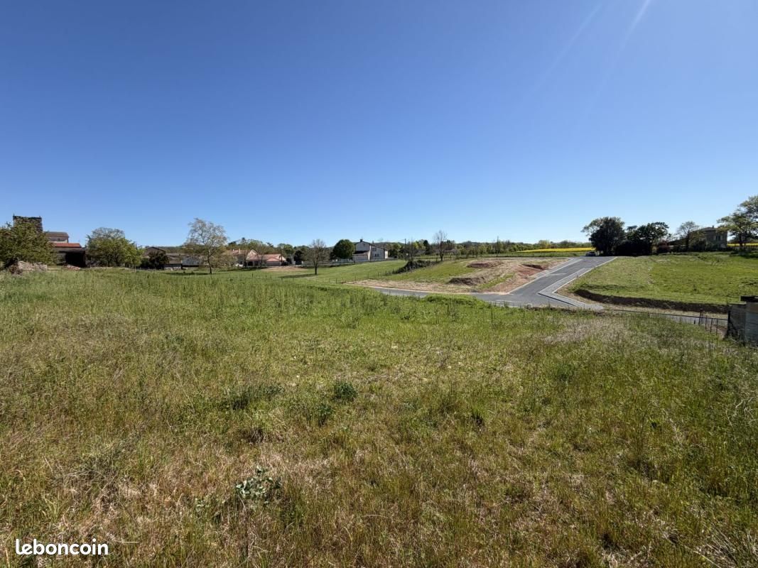Terrain 1075 m² · à Montdragon · 55 000 €