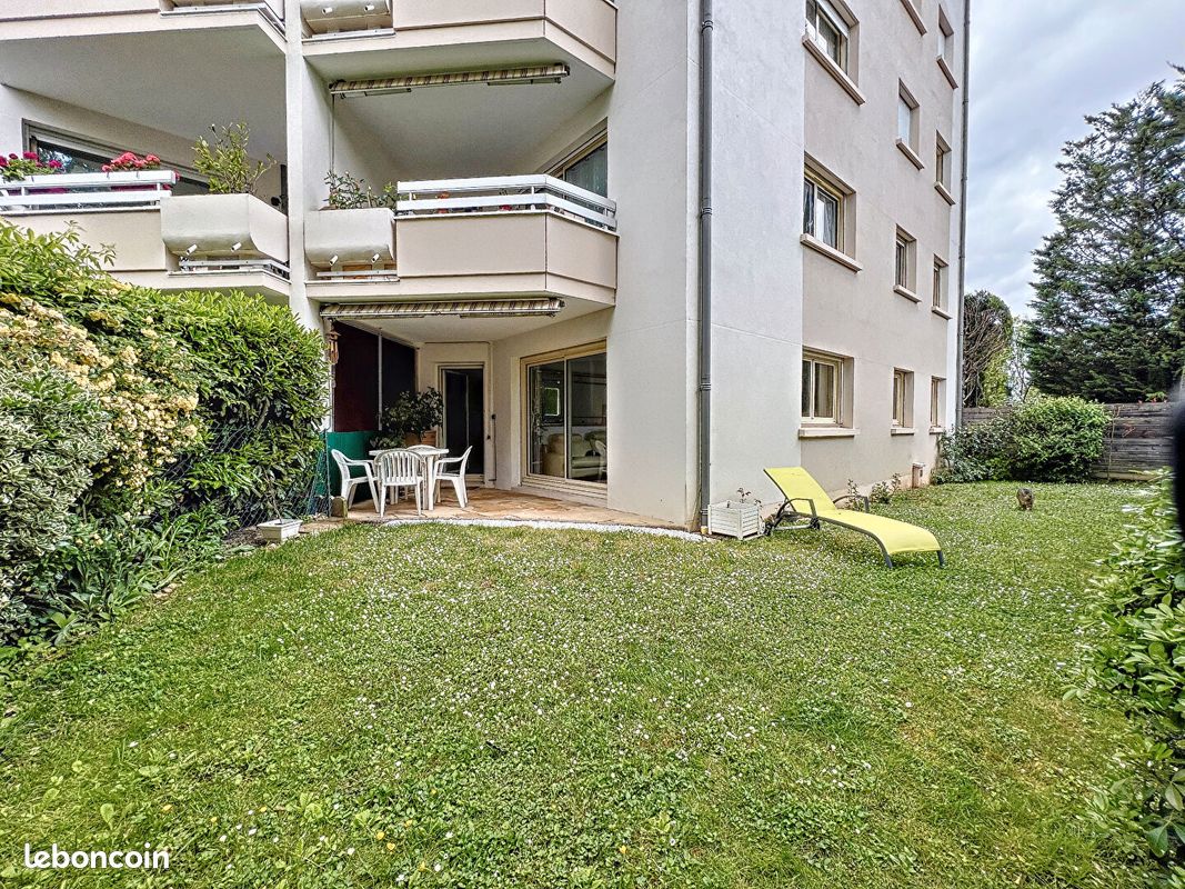 Appartement 3 pièces 70 m² · à Champagne-au-Mont-d'Or · 70 m² · 329 000 €