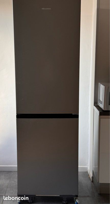 Rise Carte Ru00e9frigu00e9rateur Combinu00e9 HISENSE RB372N4ADE