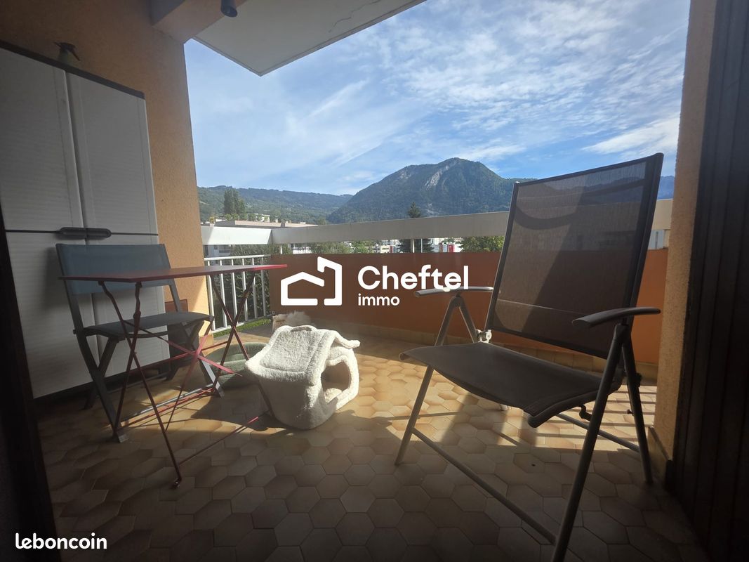Appartement 5 pièces 90 m² · à Cluses · 90 m² · 215 000 €