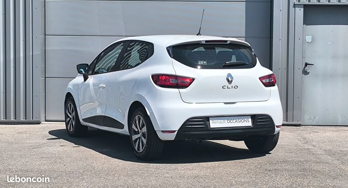 Renault Clio IV (4) 1.5l dci 90 ch business - gps - 1°main - kit distribution remplacé - entretien complet (image 6)