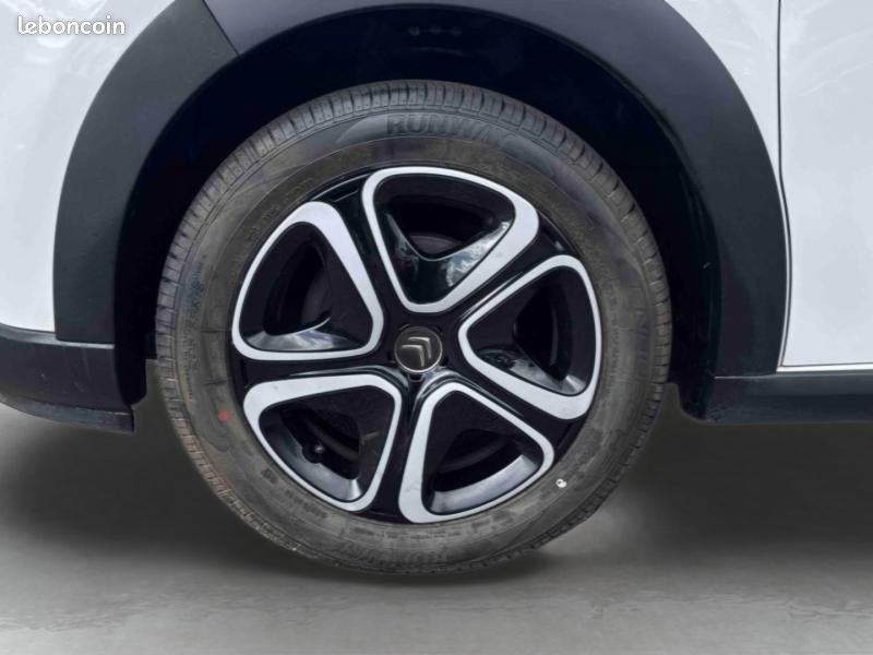 Citroen C3 1.2 PureTech 110 Shine EAT6 (image 23)