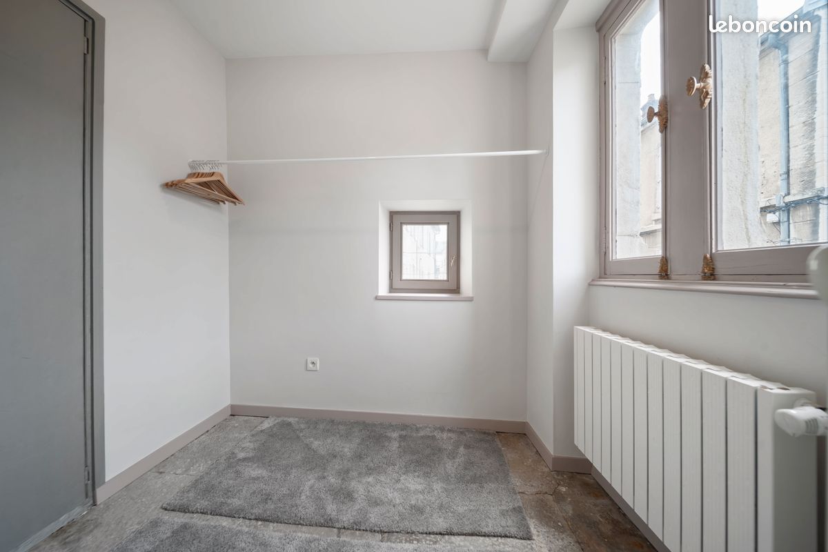 Appartement a louer lons-le-saunier - 4 pièce(s) - 104 m2 - Surfyn