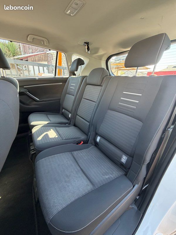 Toyota Verso Monospace 1.6 D-4D 112CV Phase 2 CT OK 162000KM garantie 6 mois (image 12)