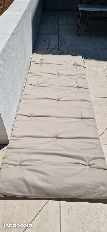 2 Futons (image 6)