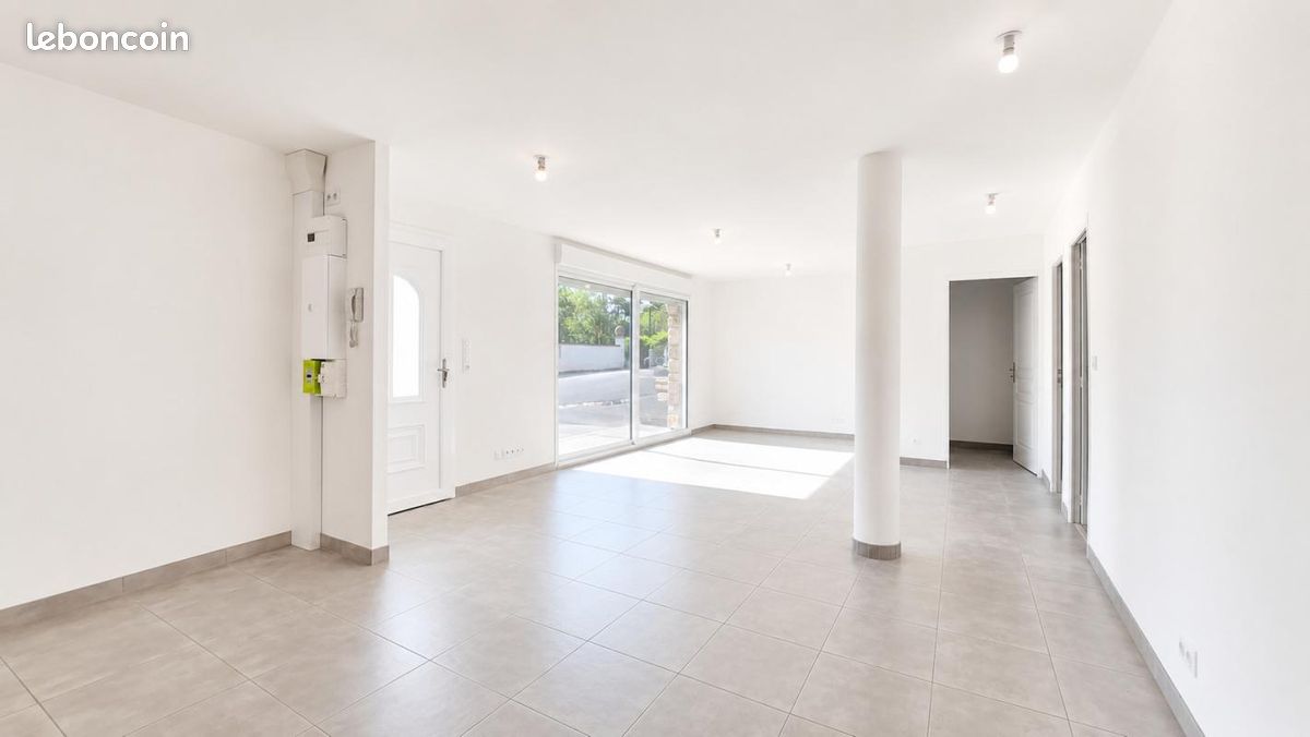 Appartement 4 pièces 91 m² · à Poligny · 91 m² · 1 075 €/mois