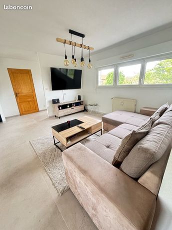 À vendre bel appartement rénové de 92 m2 -Rombas- 3 chambres- Parking privé
