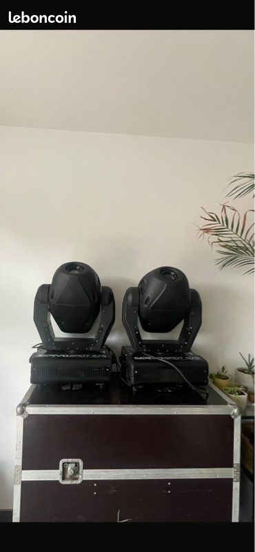 4 lyres avec Flycase Servospot 575 (image 1)