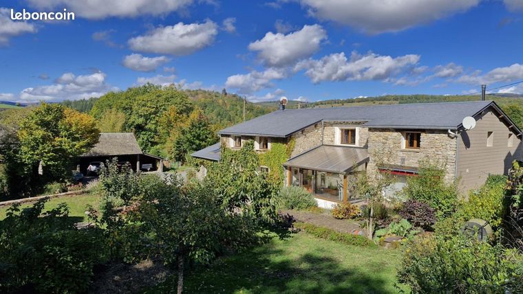 Maison 8 pièces 244 m²