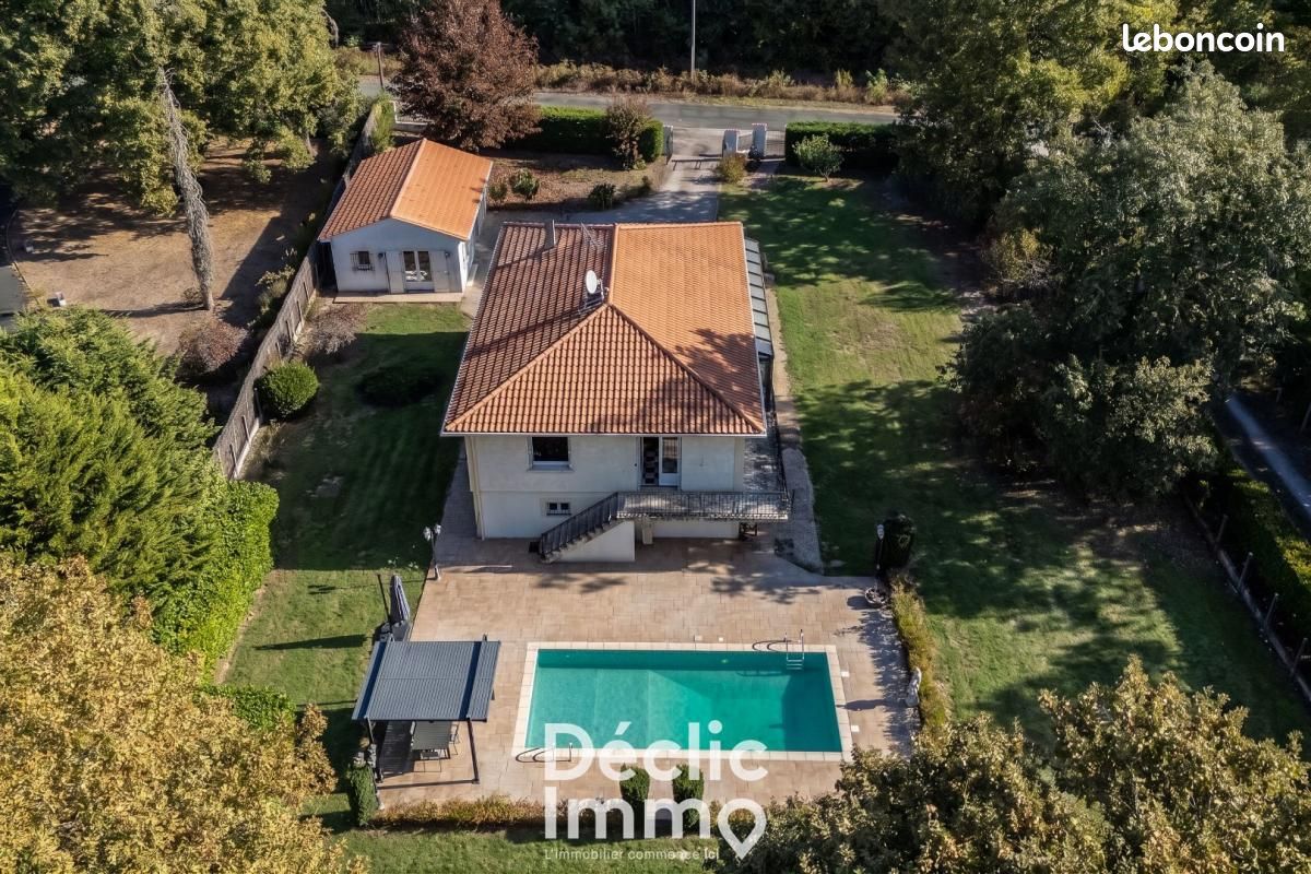 Maison 8 pièces 233 m² · à Saucats · 233 m² · 750 000 €