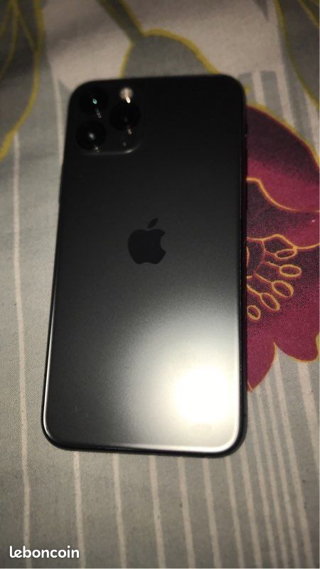 IPhone 11 Pro (image 2)