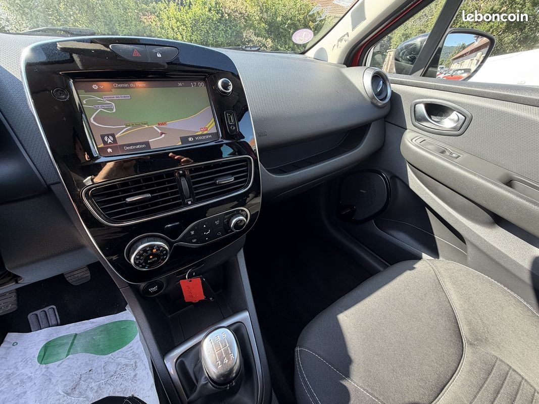 Renault CLIO IV 0.9 TCE 90CH ENERGY LIMITED EURO6 2015 (image 12)