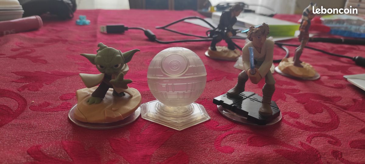 Disney Infinity - Jeu avec 6 personnages Star Wars et 3 époques de la saga (image 2)