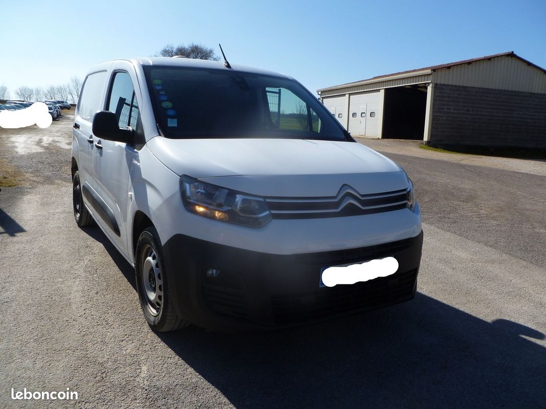 Citroen BERLINGO FOURGONNETTE 1.5 BLUE HDI 75CH TAILLE M 1000KGS CLUB (image 2)
