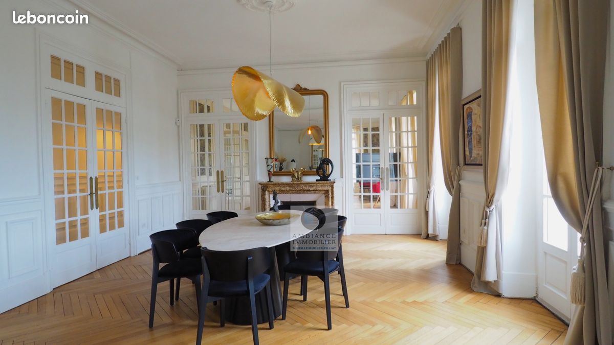 Appartement 11 pièces 371 m² · à Valence · 371 m² · 920 000 €