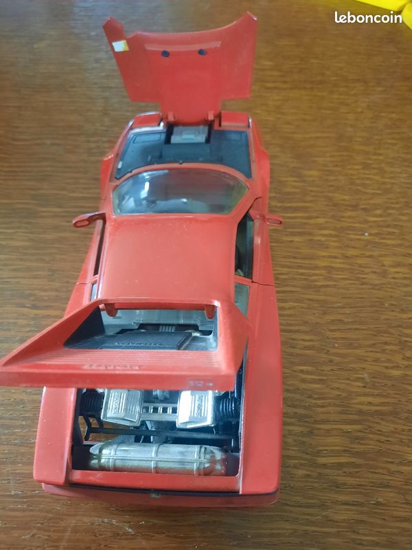 1/43 FERRARI 512 TR TESTAROSSA ACCESSOIRES COURSE ET JEU VOITURE