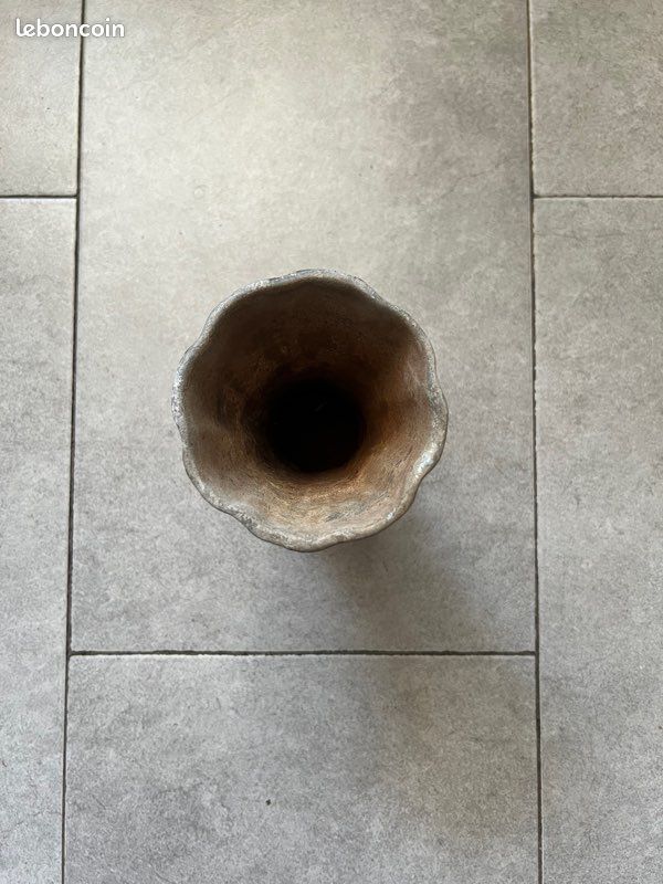 Jardinière en fonte (image 2)