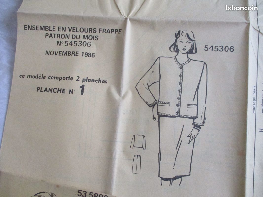 Patron couture VESTE molletonnée femme Modes et Travaux Avril 2023 du