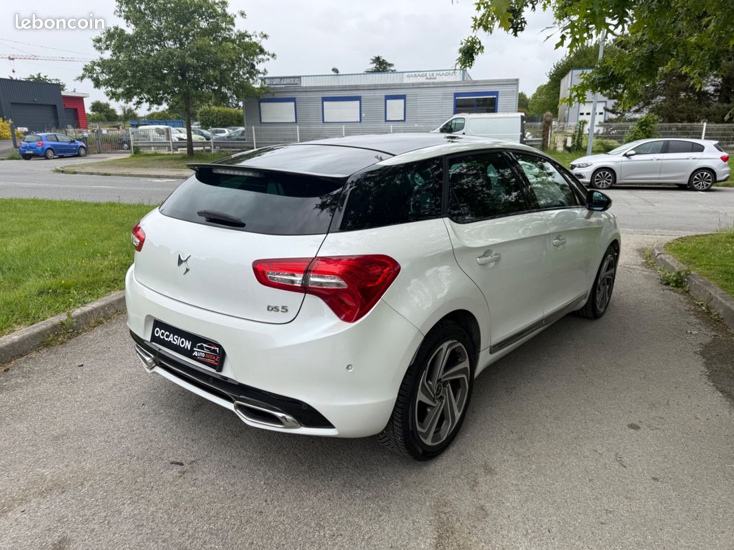 DS 5 2.0 BLUEHDI 180 CV Sport Chic (image 6)