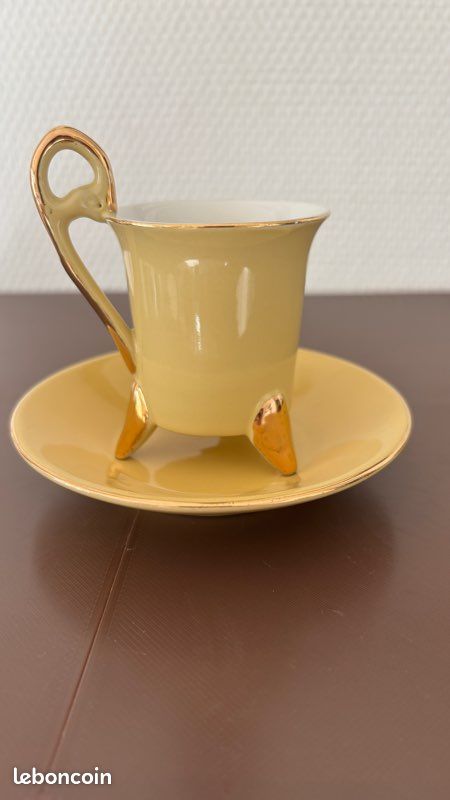 Tasse Et Soucoupe Vert Olive Aquarelle Par Geneviève Lethu – Porcelaine, Occasion Très Bon état