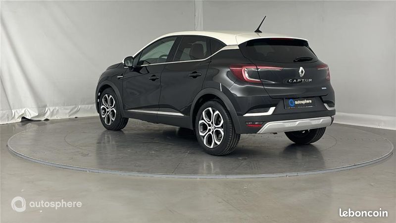 Renault Captur 1.6 E-Tech hybride 145ch Intens -21 (image 8)